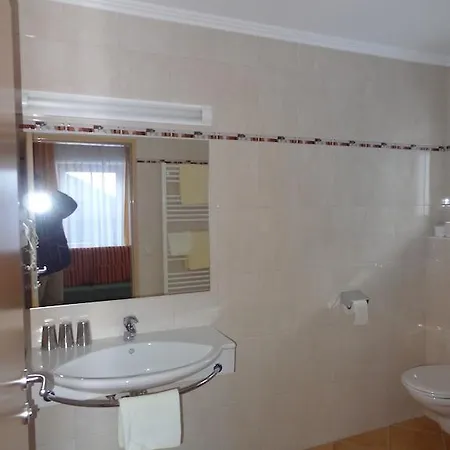 Unterwirt - Jokercard Im Sommer Inklusive